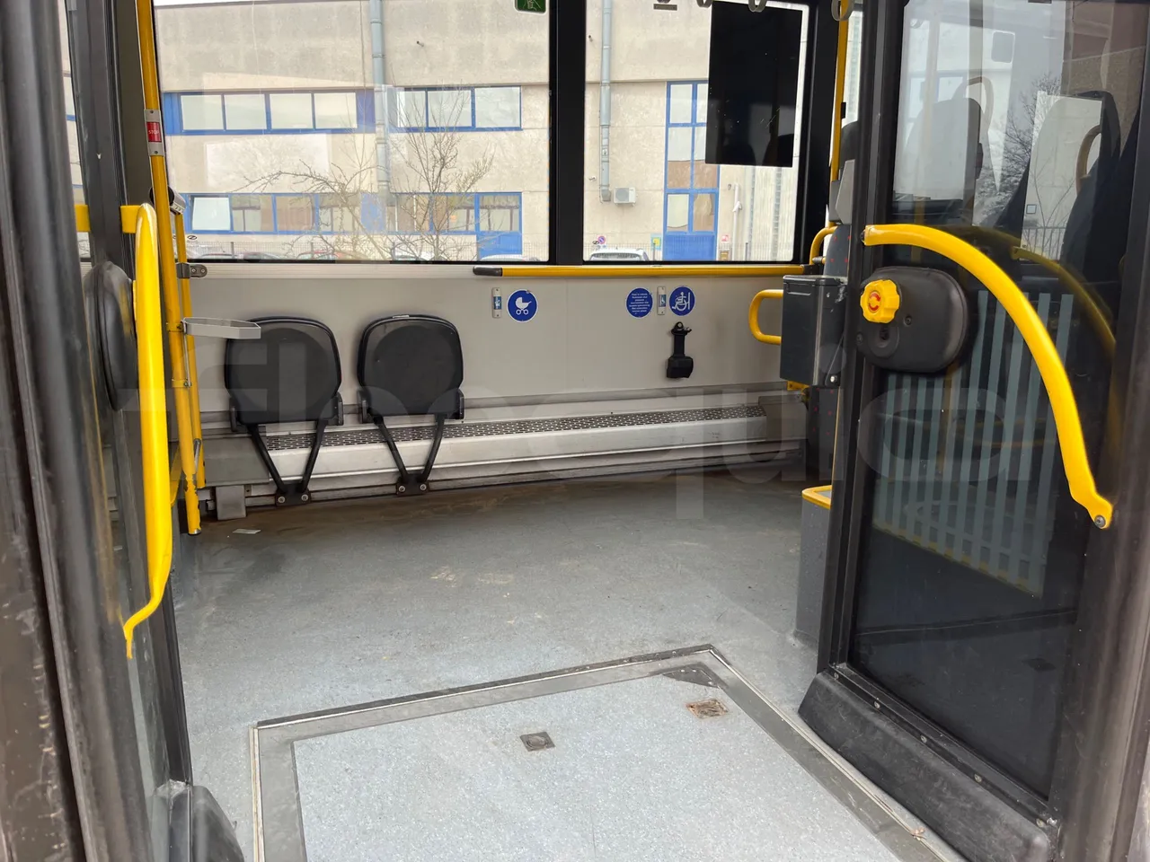 Solaris Urbino 12 - Euro6 - 240kW - 12mt - disabled area photo