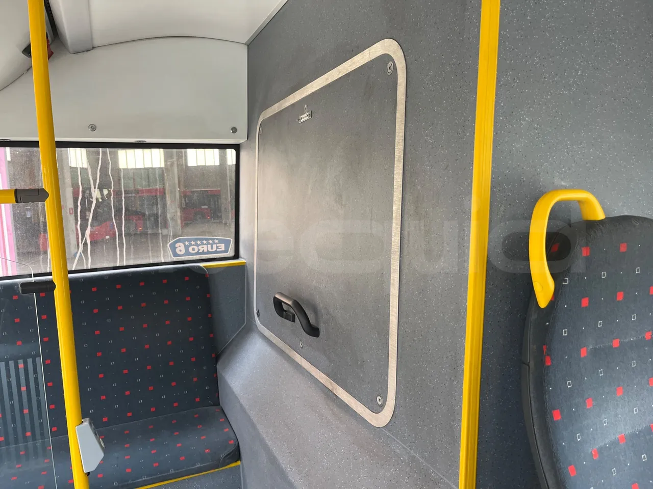 Solaris Urbino 12 - Euro6 - 240kW - 12mt - floor hatches photo