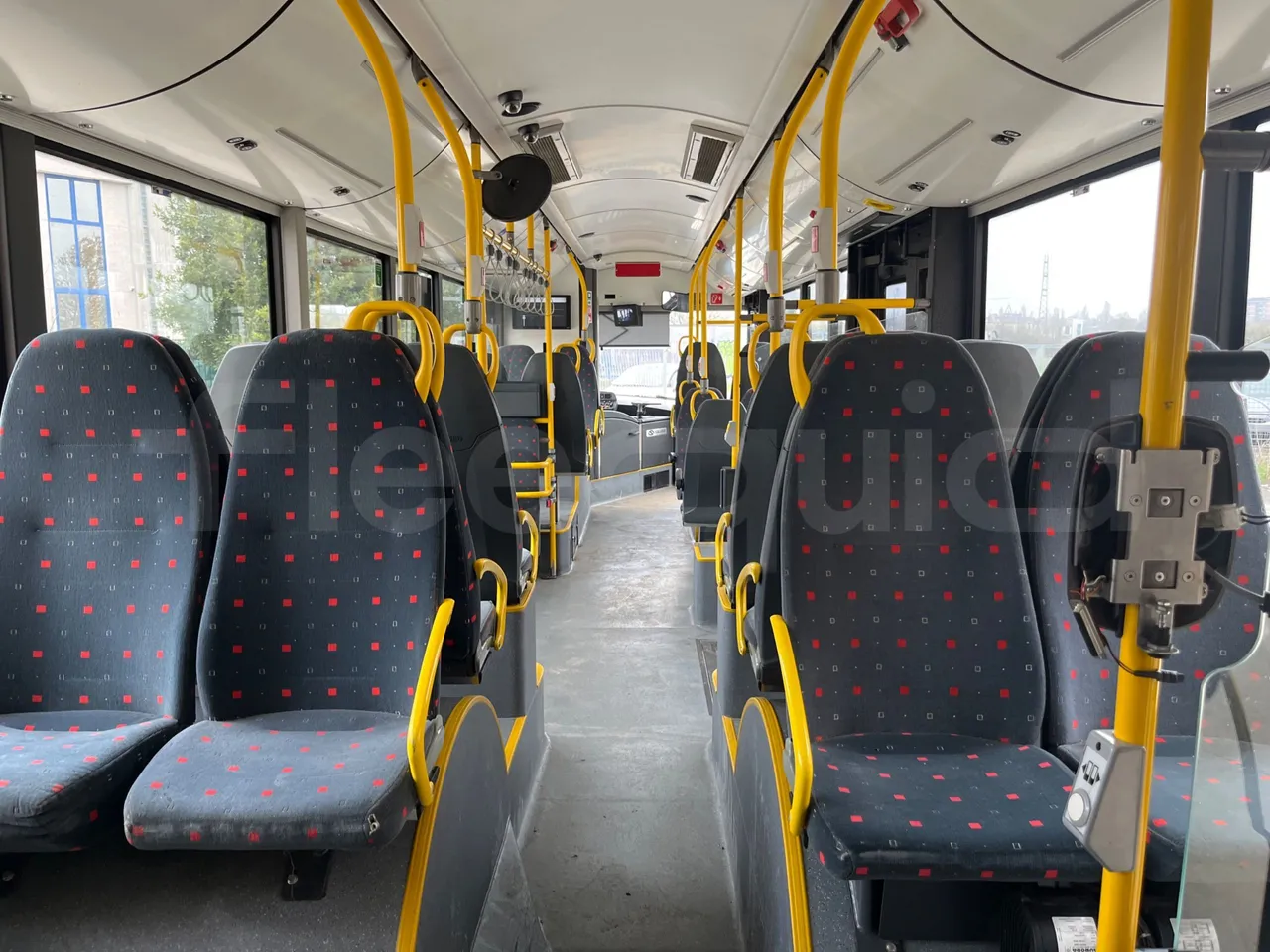 Solaris Urbino 12 - Euro6 - 240kW - 12mt - reverse view middle aisle