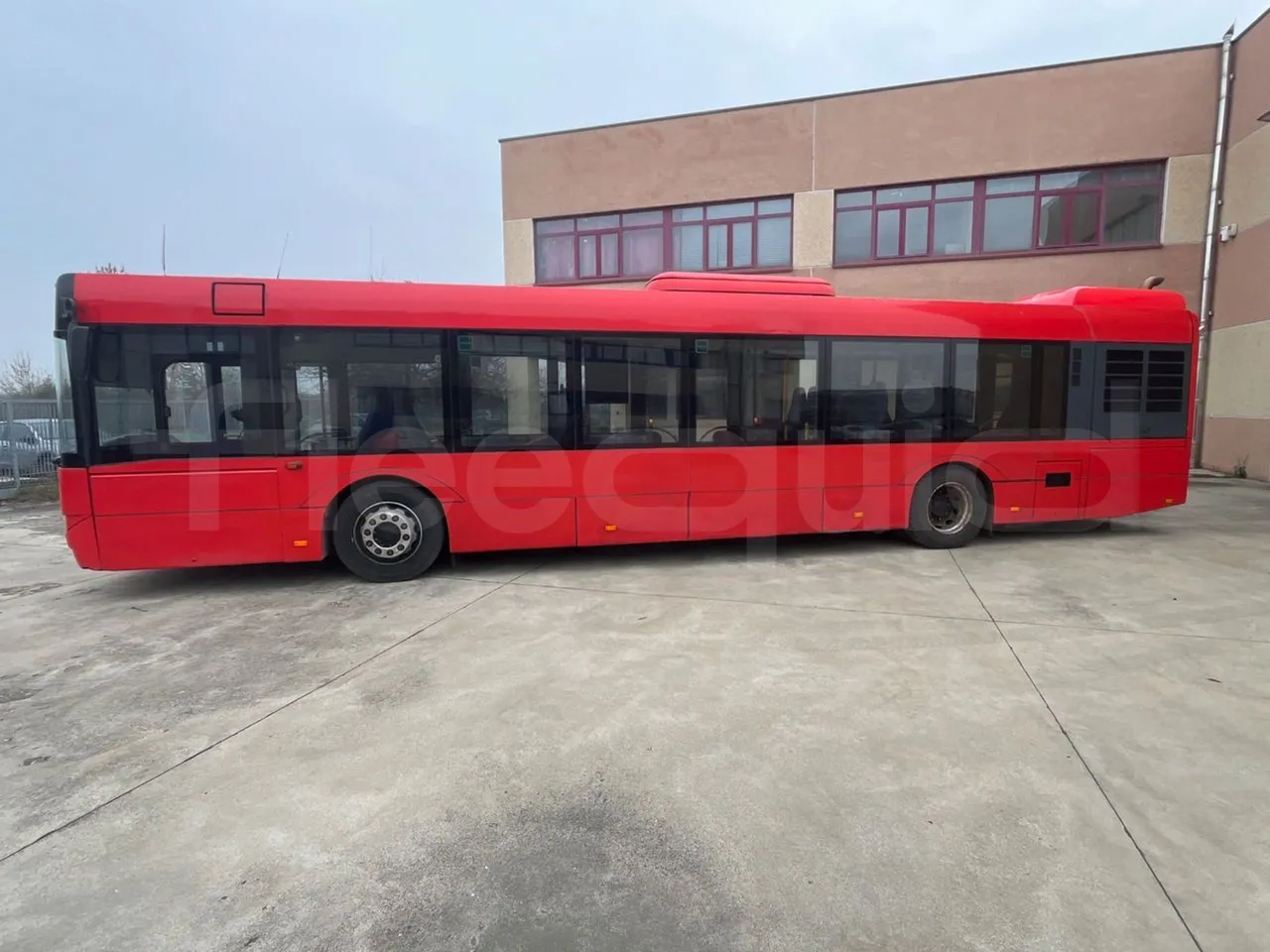 Solaris Urbino 12 - Euro6 - 240kW - 12mt - left side photo