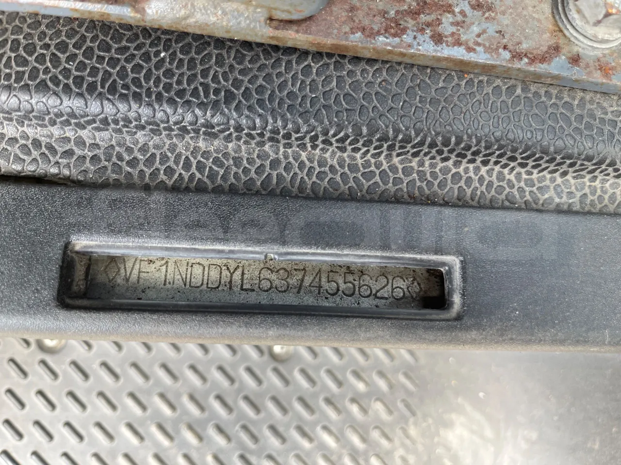 Renault Master NDDYL6 - EUR4 - 107kW - 5,899m - chassis VIN photo (mandatory for bus to scrap)