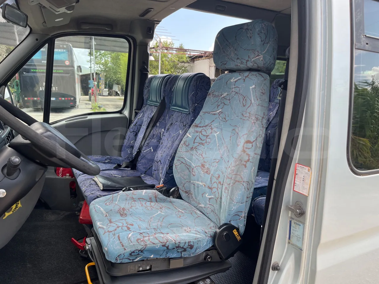 Renault Master NDDYL6 - EUR4 - 107kW - 5,899m - driver's seat photo (mandatory for bus to scrap)