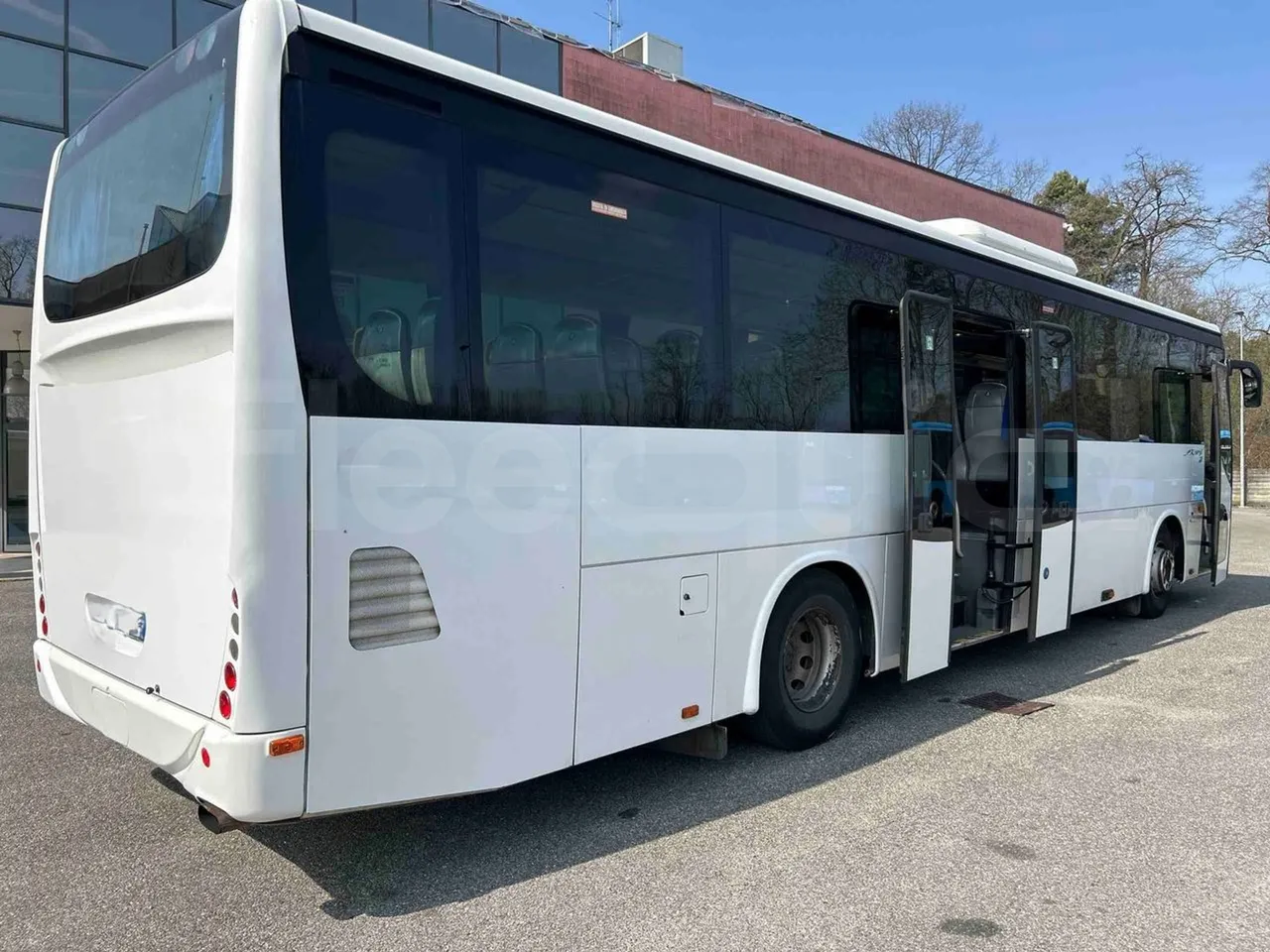 Irisbus Arway SFR160 - Euro5 - 280kW - 11.990mt - 3/4 right rear doors open