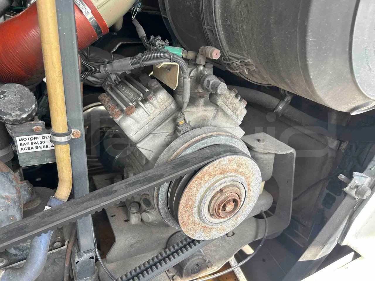 Irisbus Arway SFR160 - Euro5 - 280kW - 11.990mt - air conditioning compressor