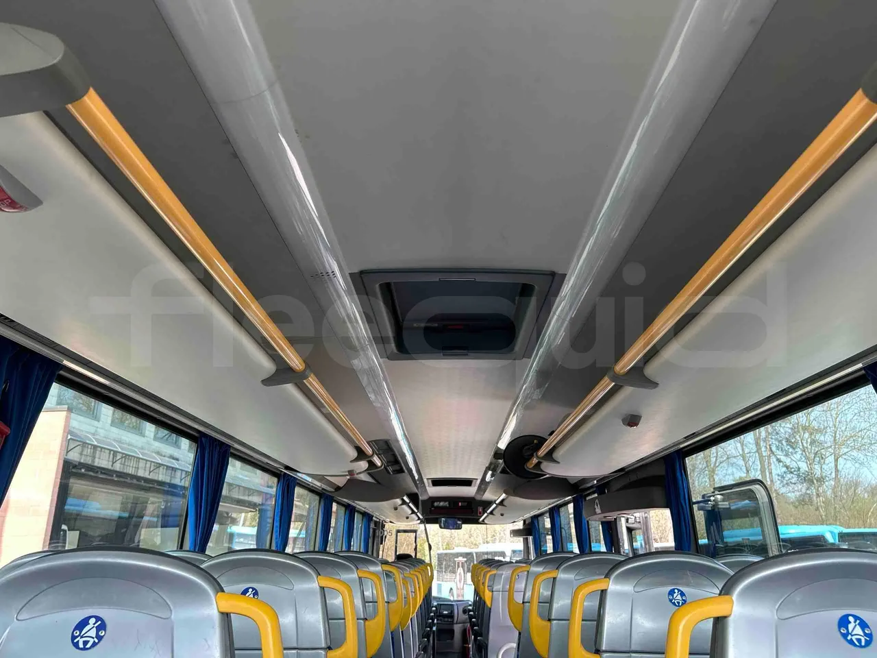 Irisbus Arway SFR160 - Euro5 - 280kW - 11.990mt - overhead compartments photo