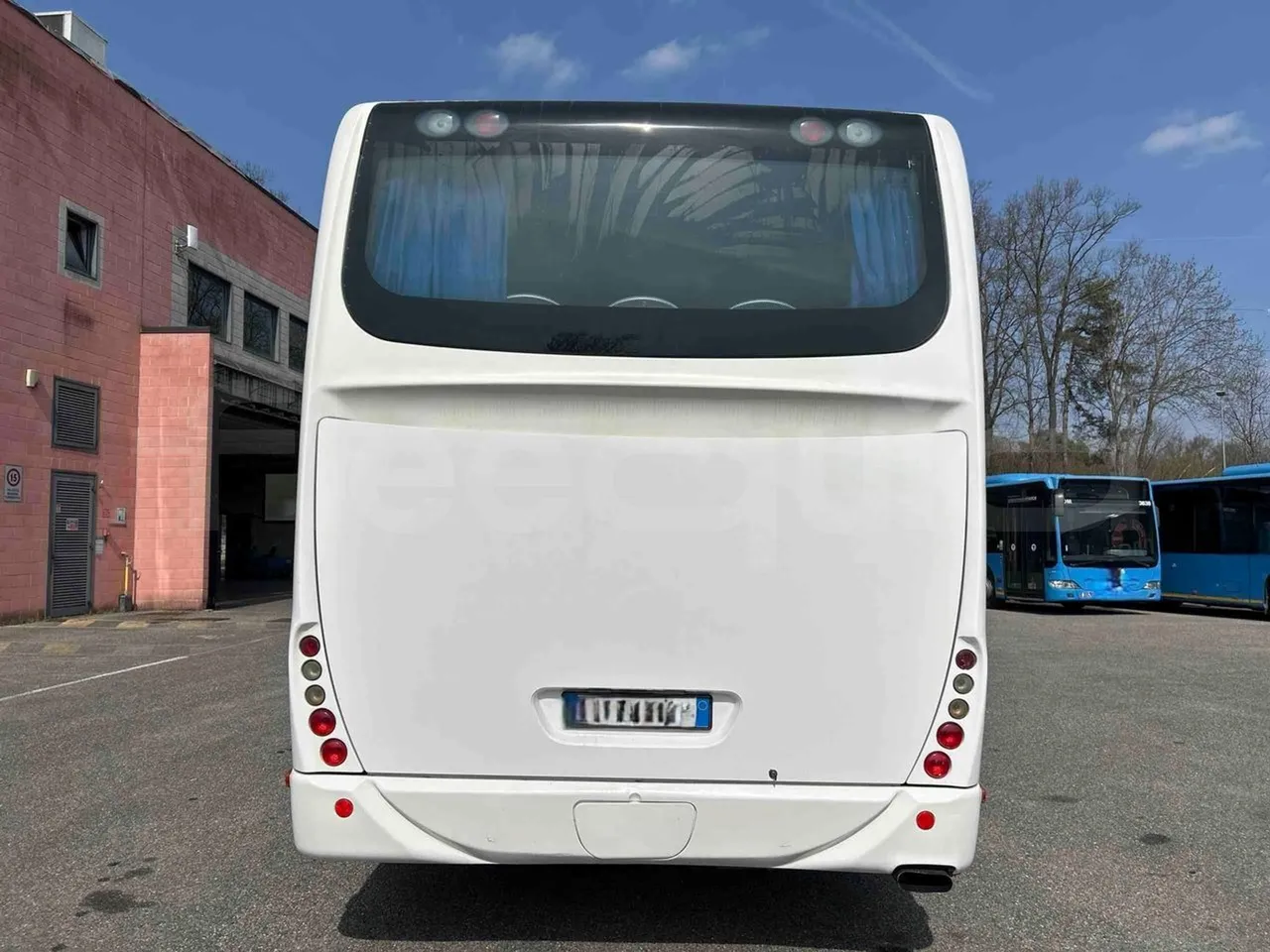 Irisbus Arway SFR160 - Euro5 - 280kW - 11.990mt - rear hatch closed
