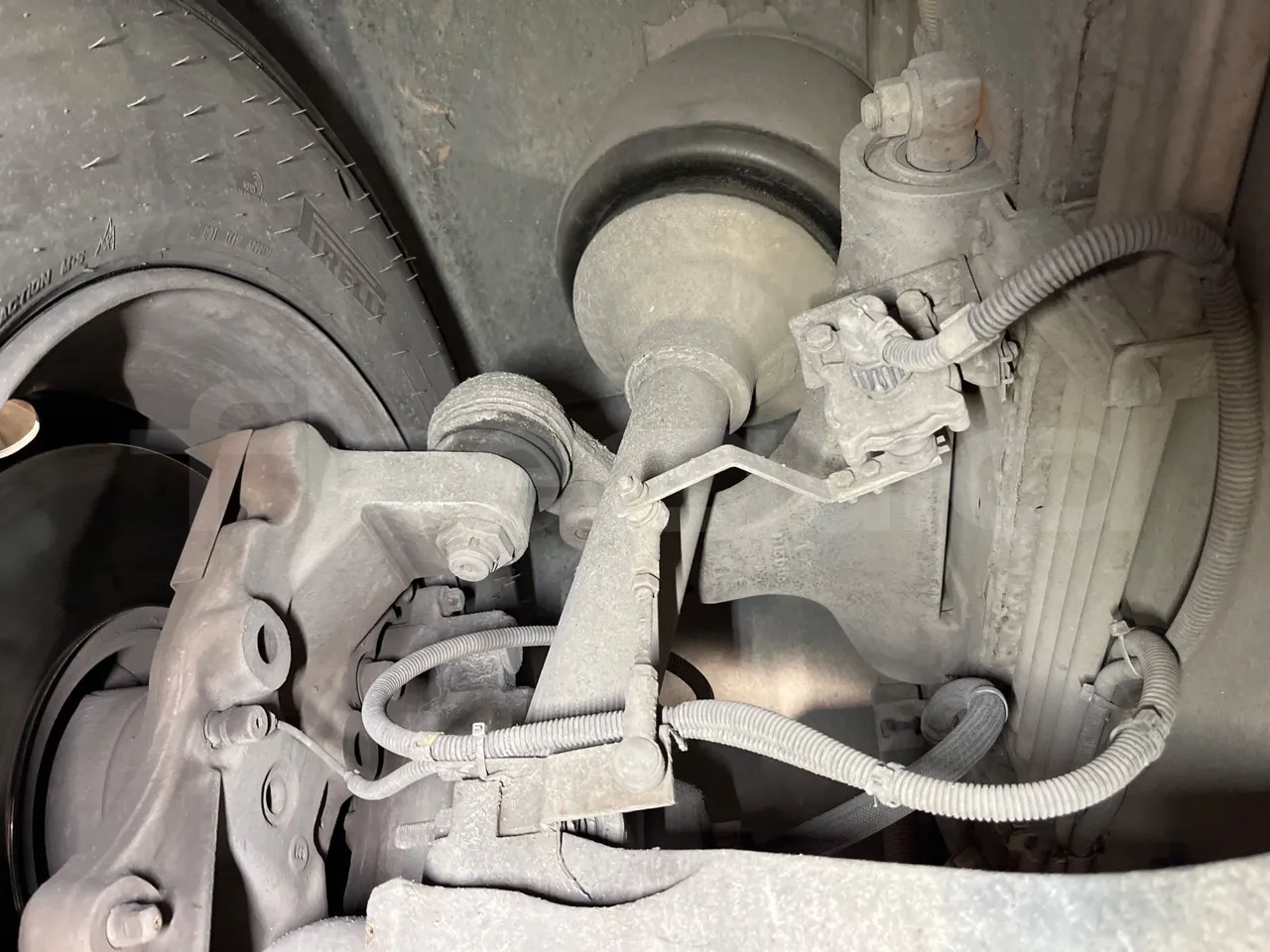 Irisbus Citelis PS09D1 PS09D1-98  - Euro5 - 213kW - 11.990mt - front shock absorbers left