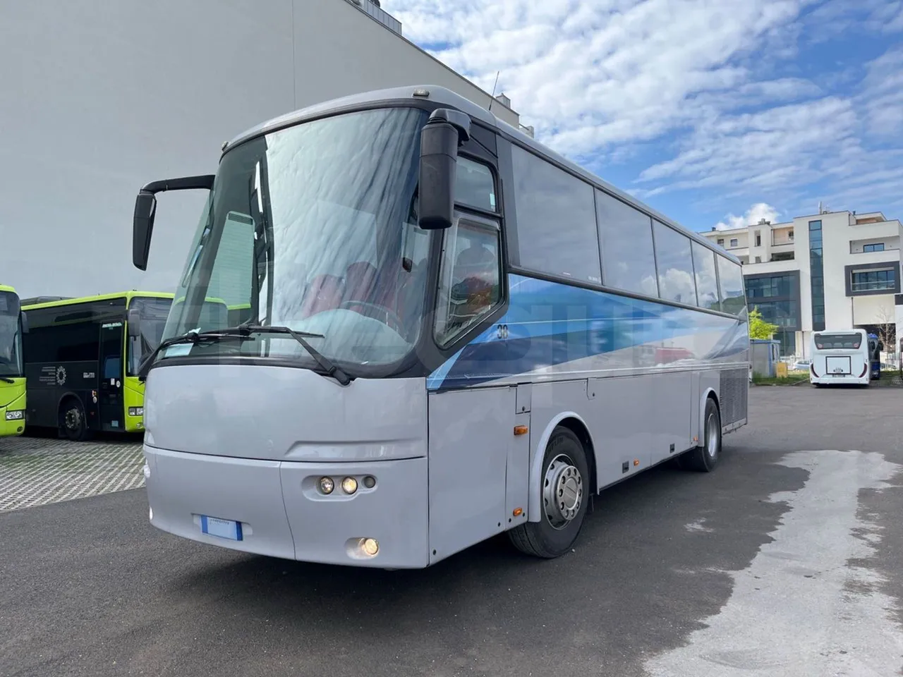 Bova B V Futura FHD FHD - Euro5 - 266kW -10.455mt - 3/4 front left