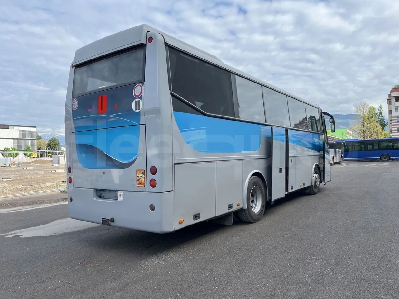 Bova B V Futura FHD FHD - Euro5 - 266kW -10.455mt - 3/4 right rear doors open