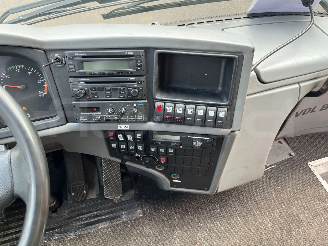 Bova B V Futura FHD FHD - Euro5 - 266kW -10.455mt - radio accessories photo