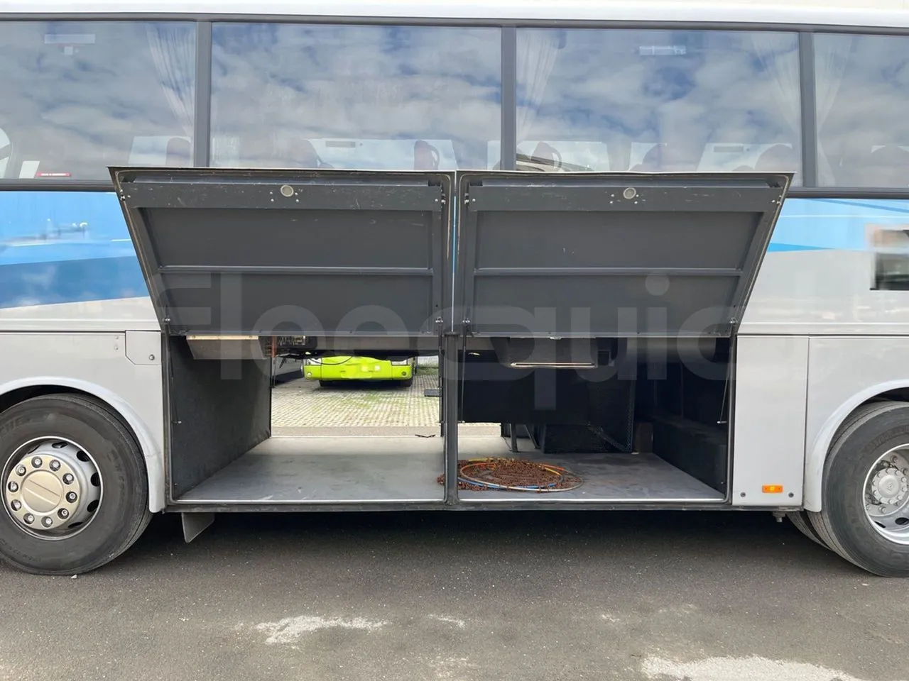 Bova B V Futura FHD FHD - Euro5 - 266kW -10.455mt - luggage rack photo