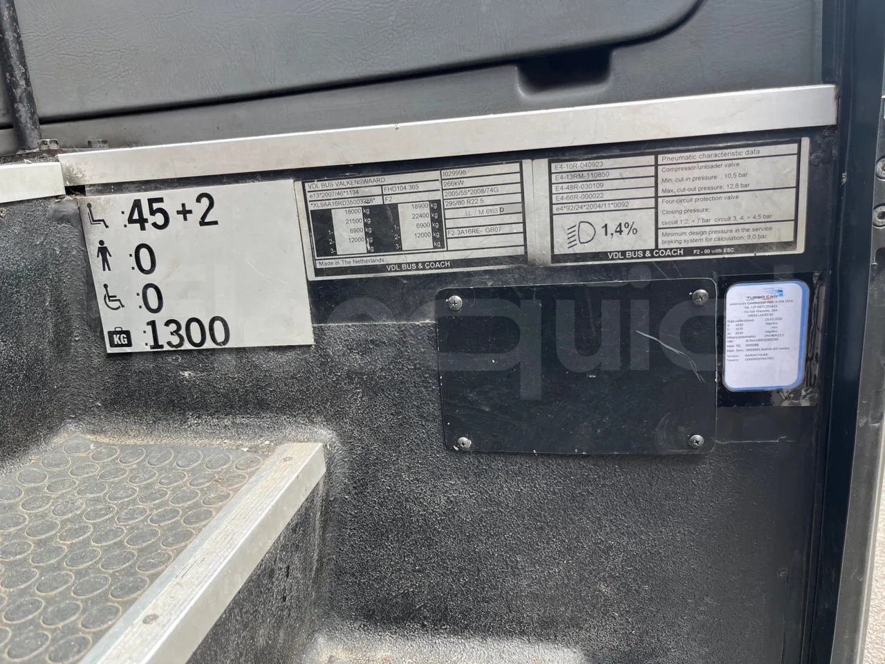 Bova B V Futura FHD FHD - Euro5 - 266kW -10.455mt - vehicle plate photo