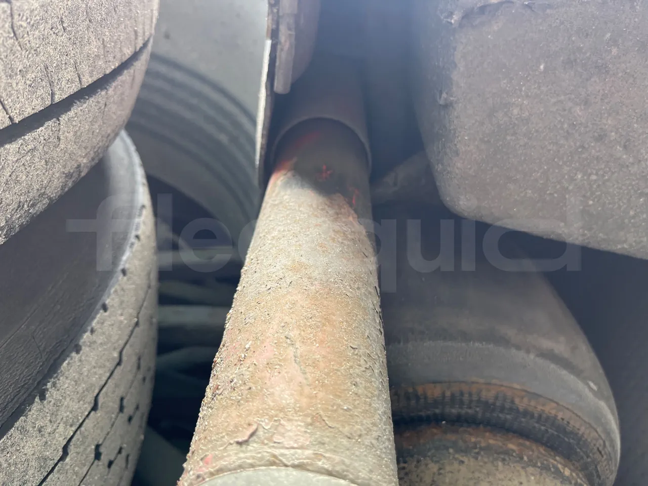 Bova B V Futura FHD FHD - Euro5 - 266kW -10.455mt - axle 2 shock absorbers 1 right