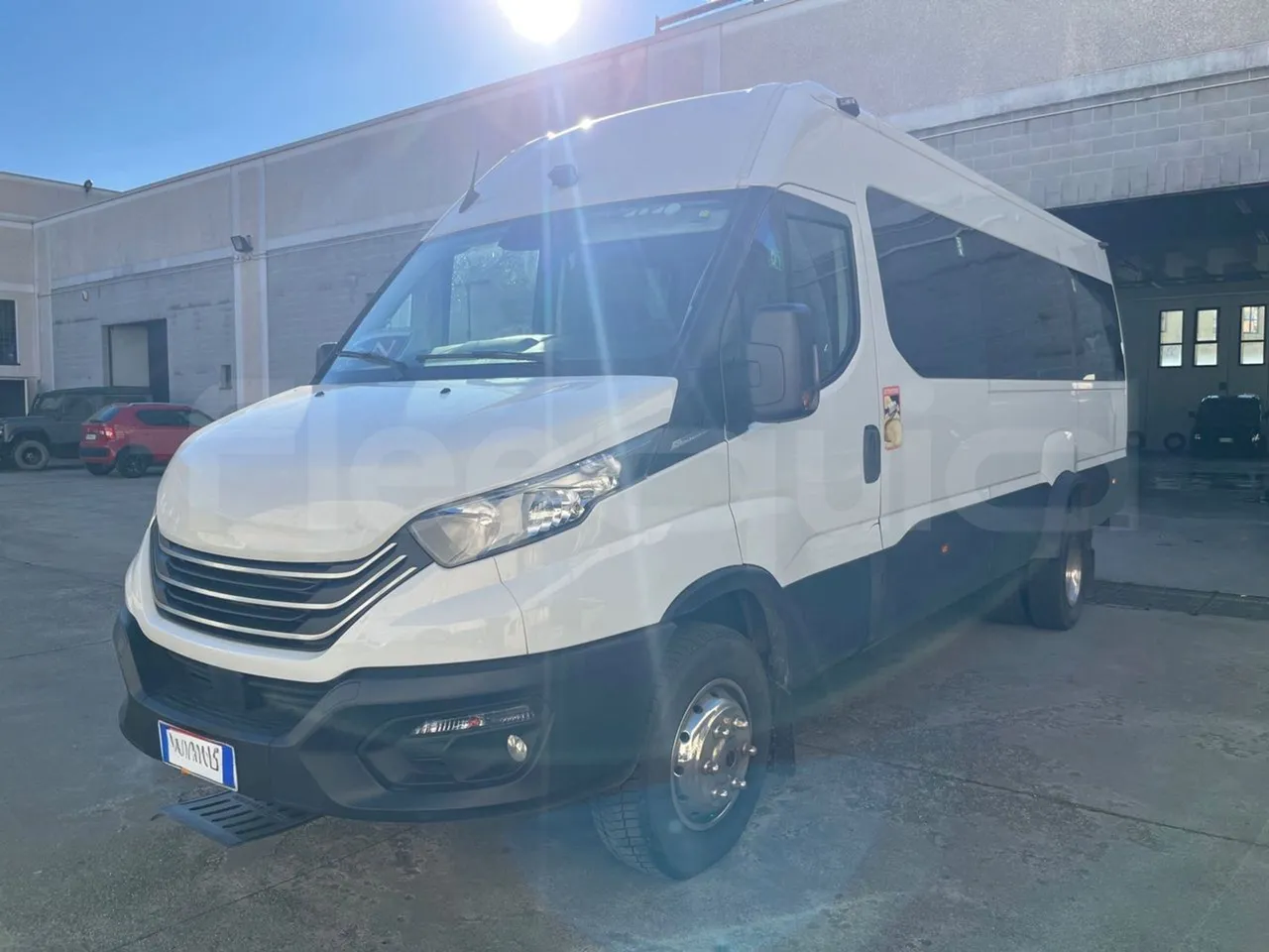 Iveco Daily   A65C18 - Euro6 - 129kW - 7.686mt - 3/4 front left