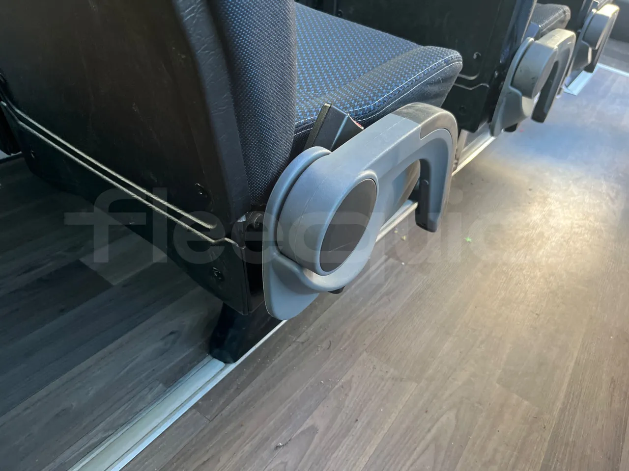 Iveco Daily   A65C18 - Euro6 - 129kW - 7.686mt - armrest detail photo