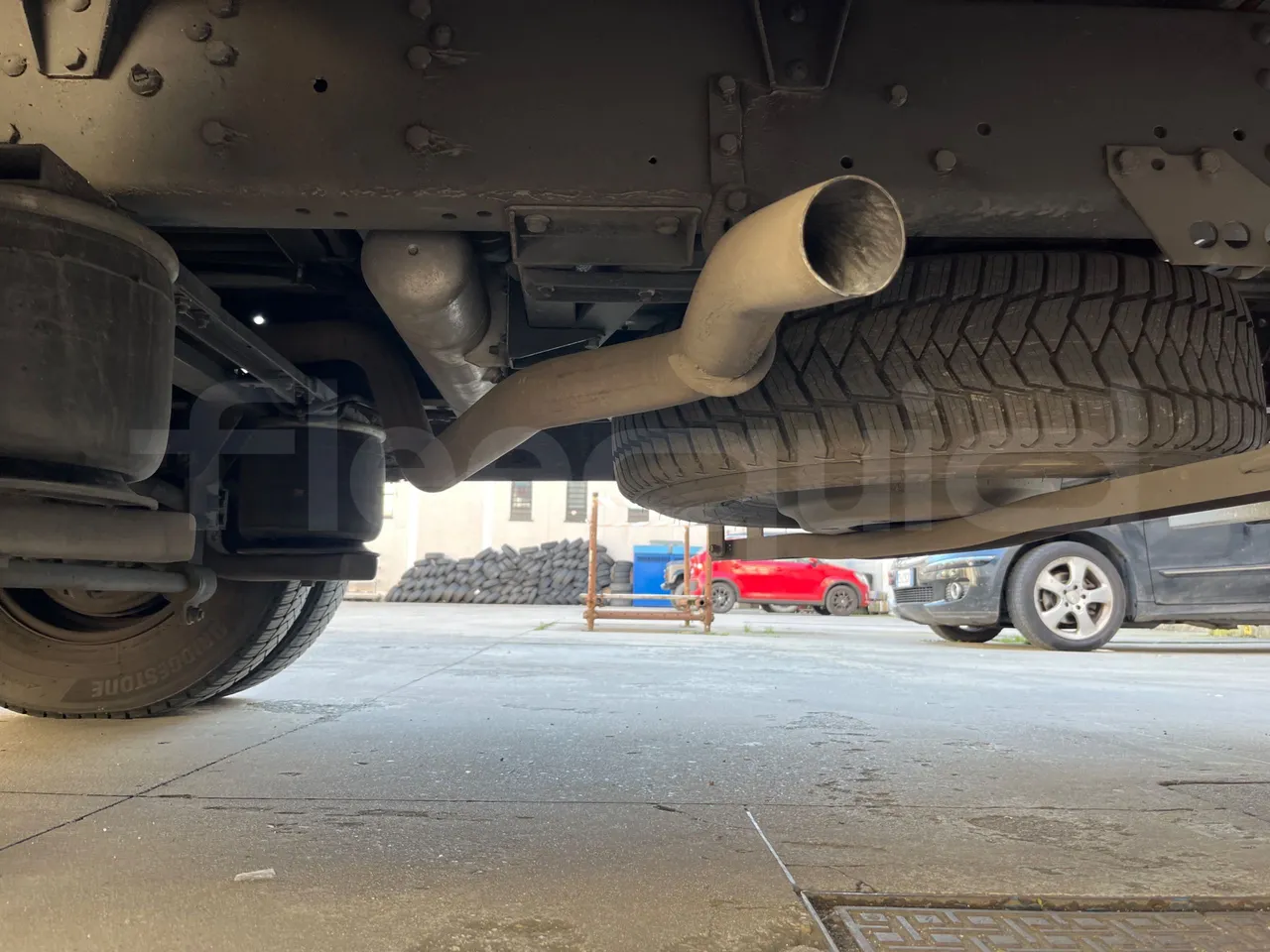 Iveco Daily   A65C18 - Euro6 - 129kW - 7.686mt - exhaust photo