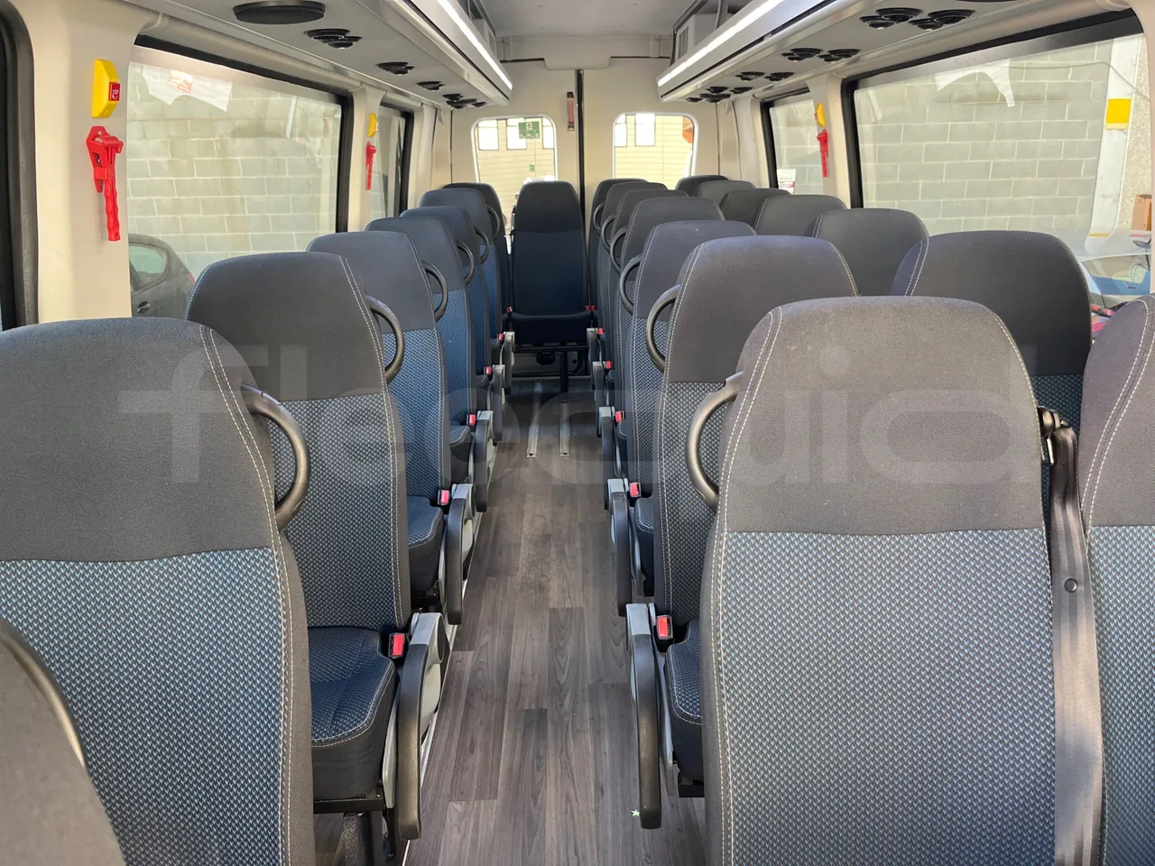 Iveco Daily   A65C18 - Euro6 - 129kW - 7.686mt - handrails photo