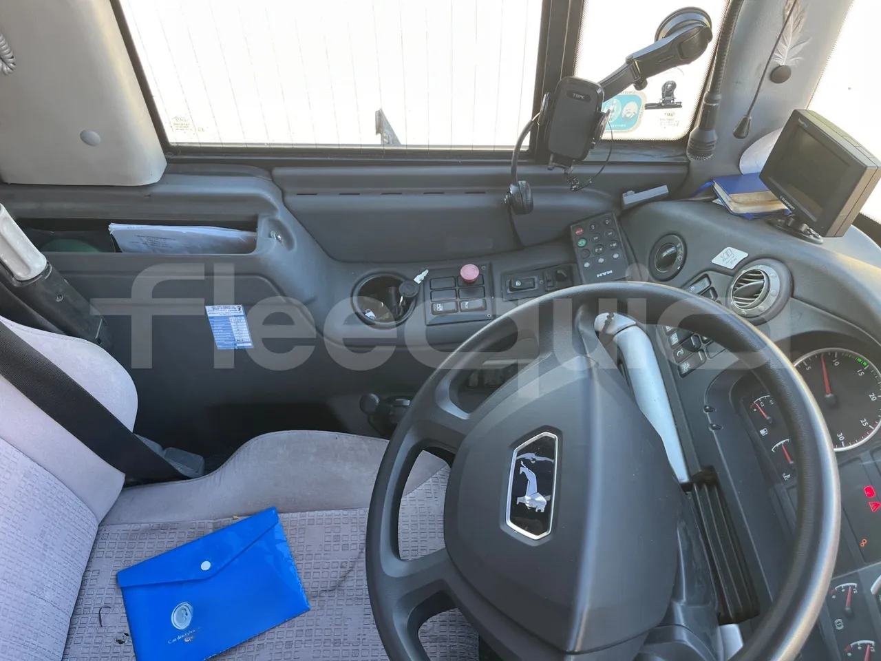 Man Lion's Coach AG R07 - EUR3 - 301kW - 12m -  D2866 LOH34 - onboard devices 3