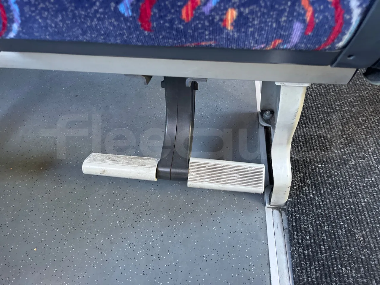Man Lion's Coach AG R07 - EUR3 - 301kW - 12m -  D2866 LOH34 - footrest detail photo
