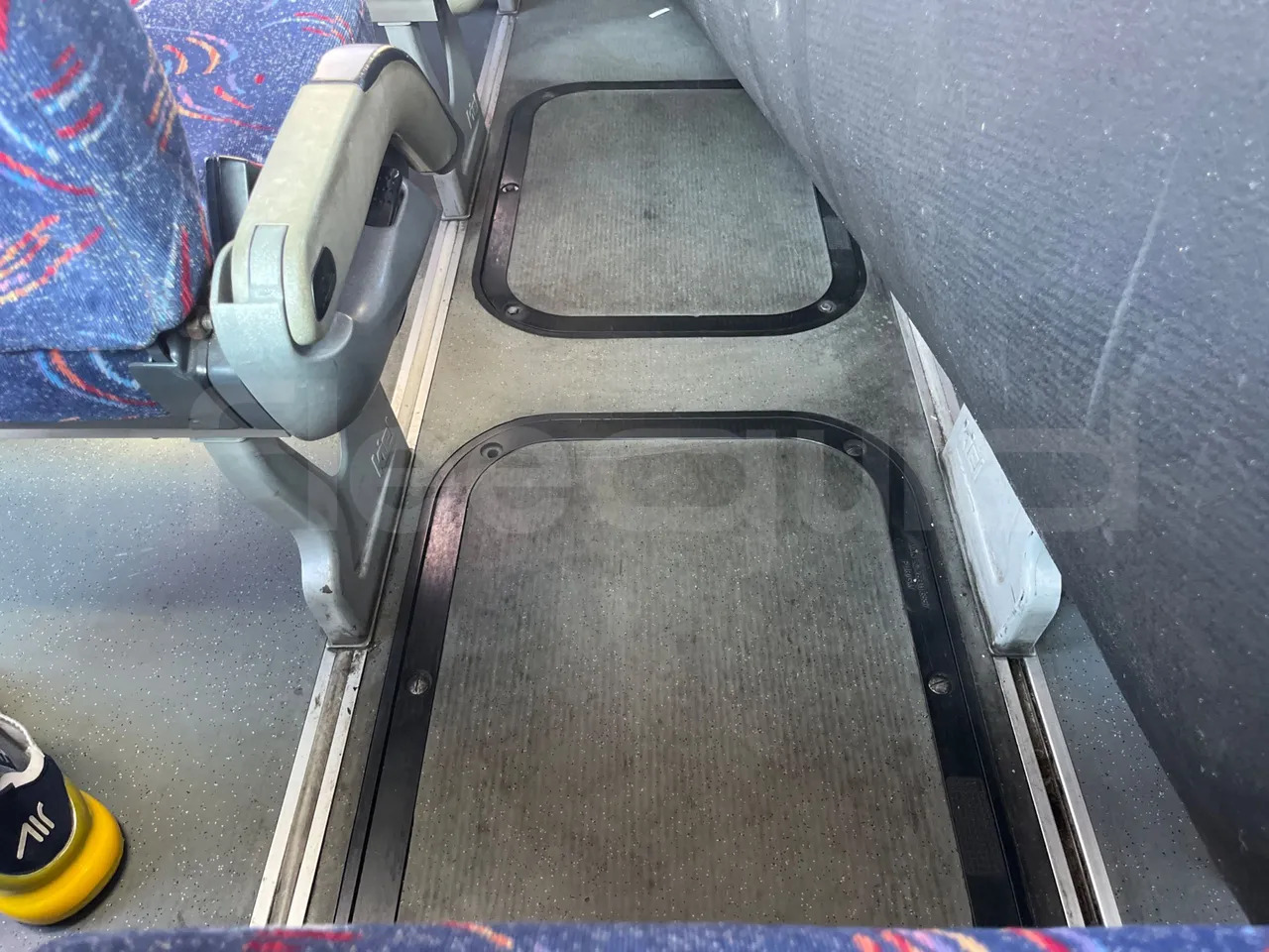 Man Lion's Coach AG R07 - EUR3 - 301kW - 12m -  D2866 LOH34 - floor hatches photo