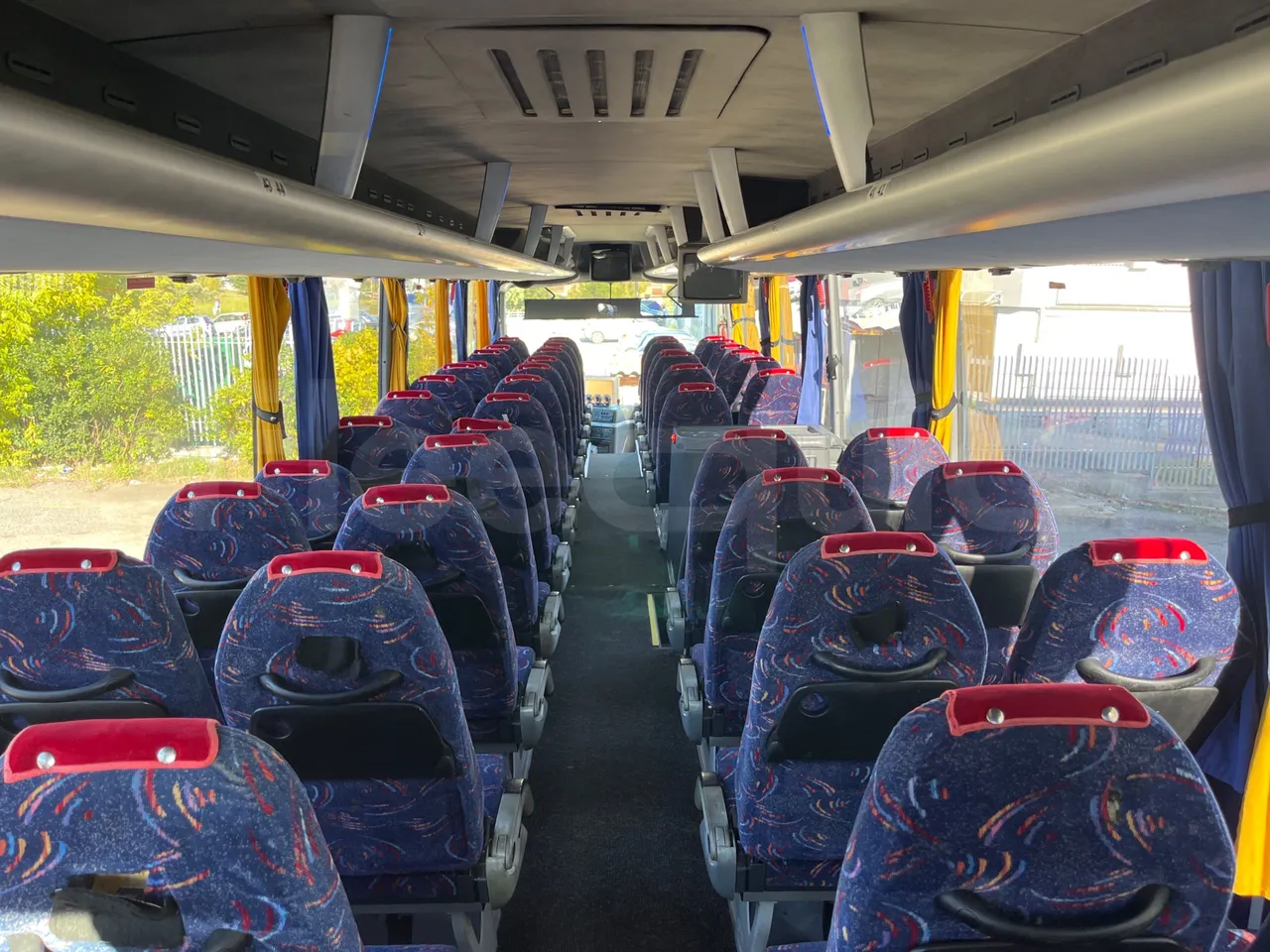 Man Lion's Coach AG R07 - EUR3 - 301kW - 12m -  D2866 LOH34 - forward view middle aisle