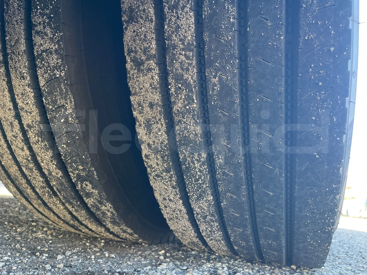 Man Lion's Coach AG R07 - EUR3 - 301kW - 12m -  D2866 LOH34 - tread condition second axle tires left