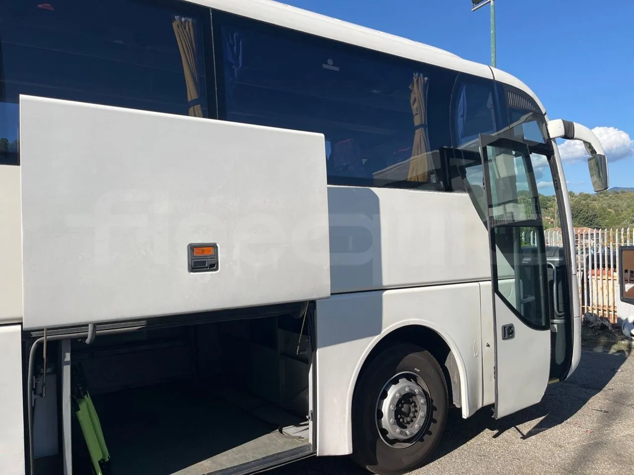 Man Lion's Coach AG R07 - EUR3 - 301kW - 12m -  D2866 LOH34 - platform open photo