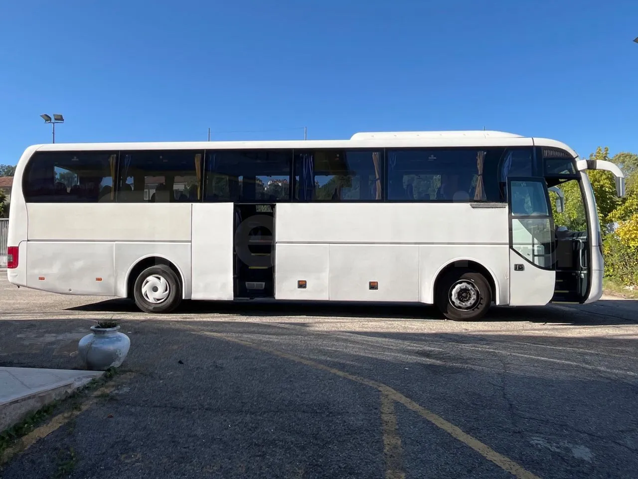 Man Lion's Coach AG R07 - EUR3 - 301kW - 12m -  D2866 LOH34 - right side doors open