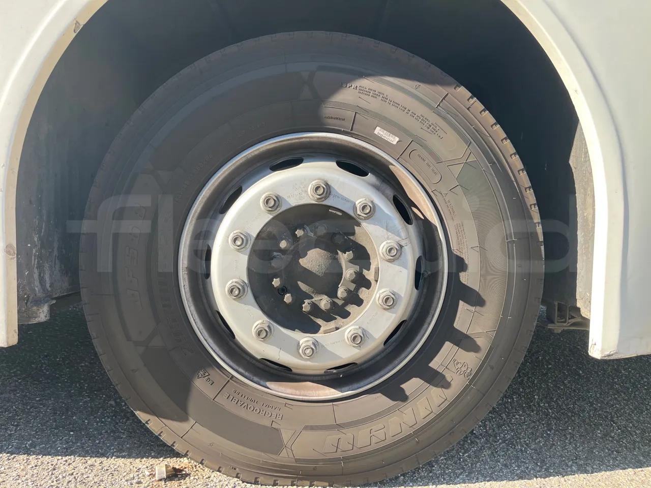 Man Lion's Coach AG R07 - EUR3 - 301kW - 12m -  D2866 LOH34 - front left tire measurements