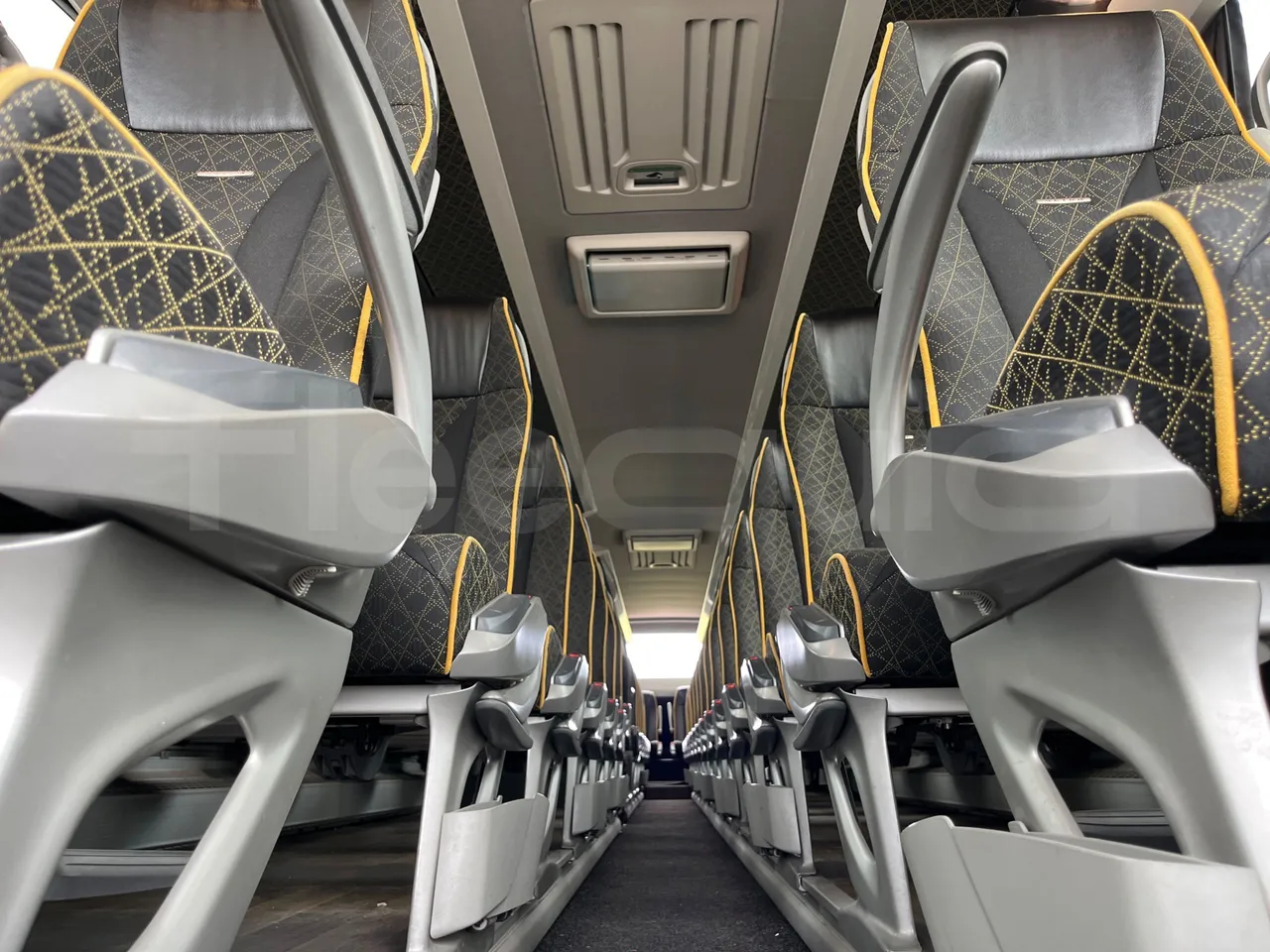 Setra S517 - seat brackets photo