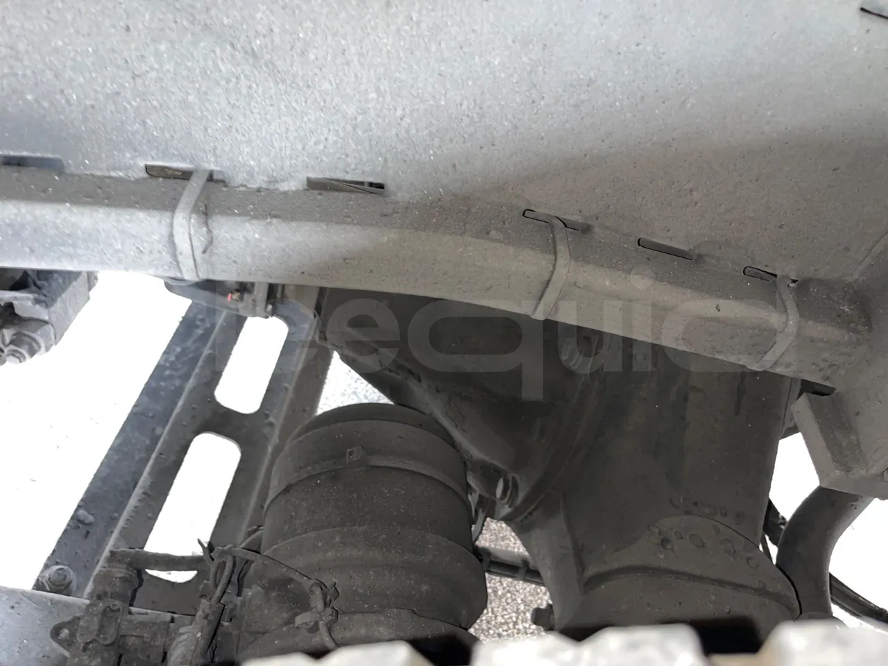 Setra S517 - axle 2 caliper brakes left