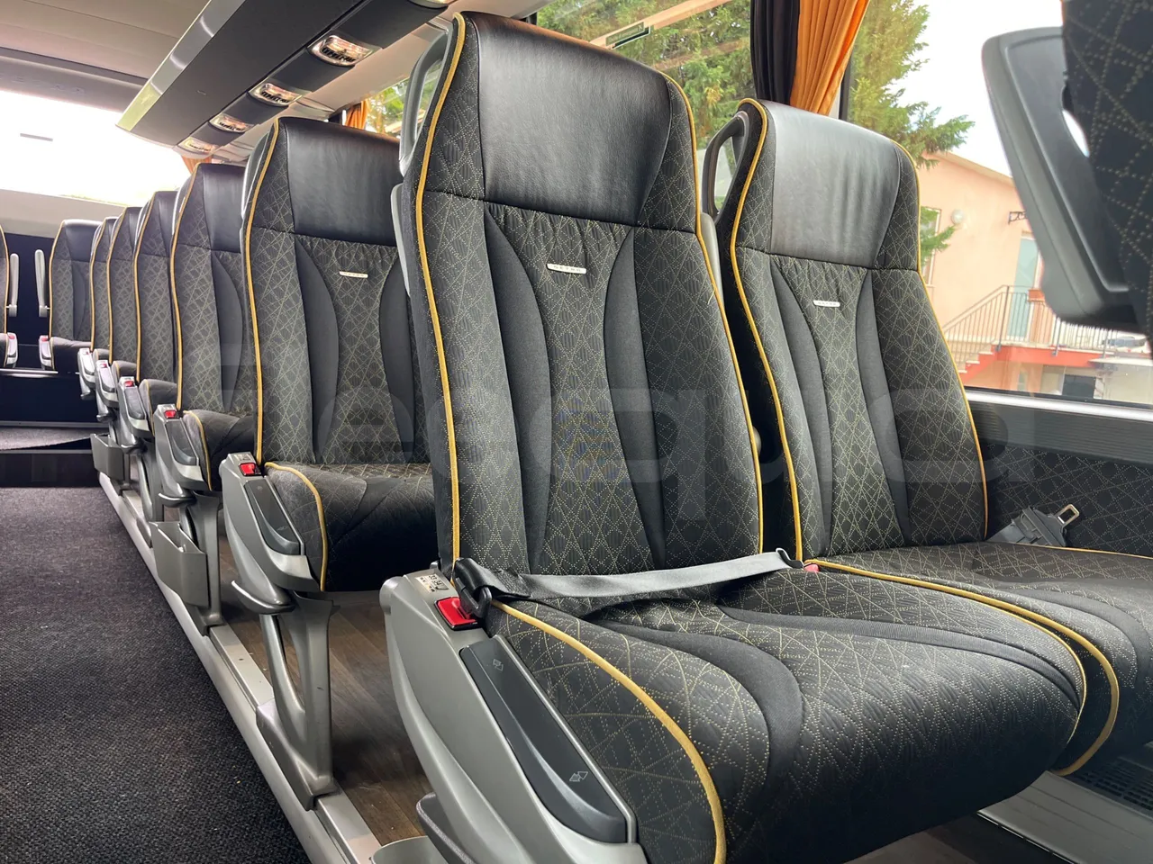 Setra S517 - central seat safety belt