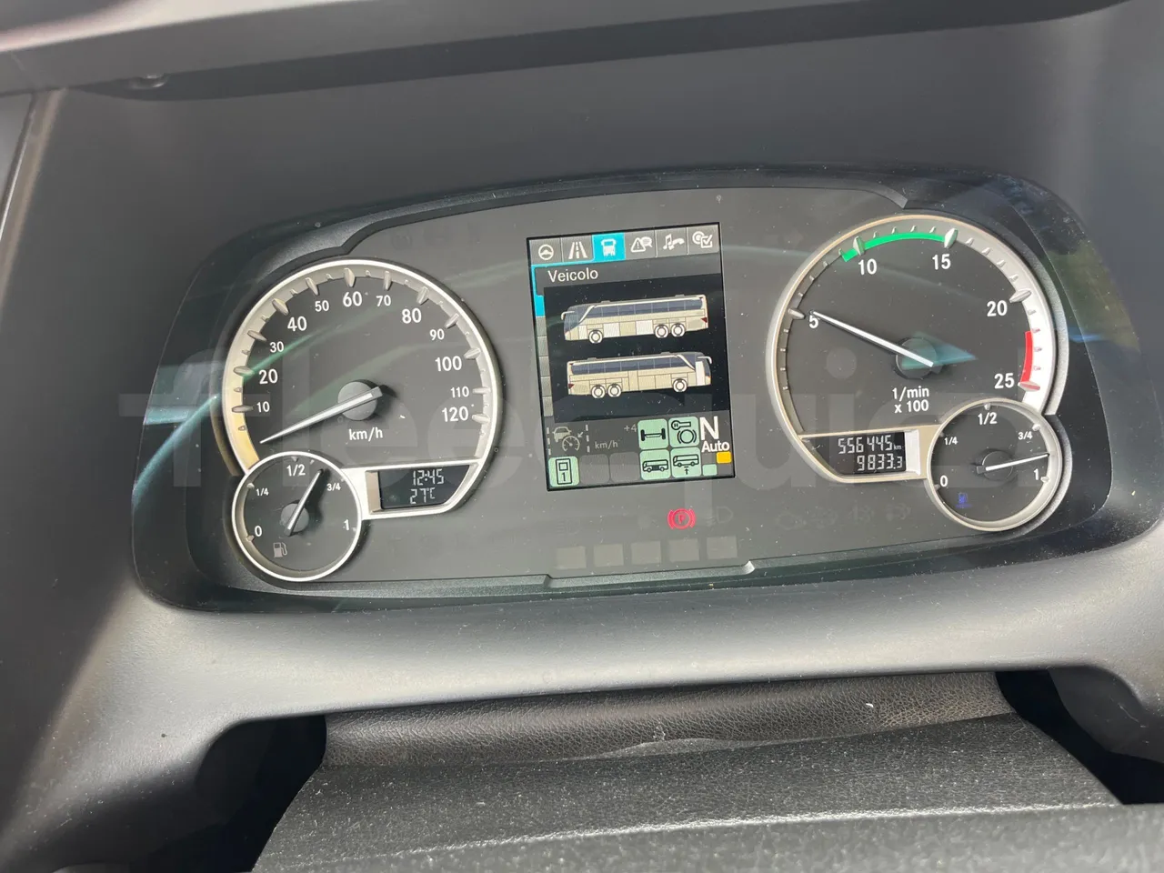 Setra S517 - dashboard lights on