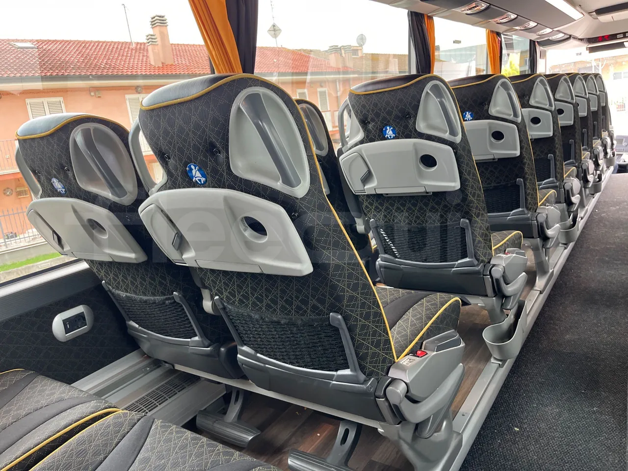 Setra S517 - disabled area photo