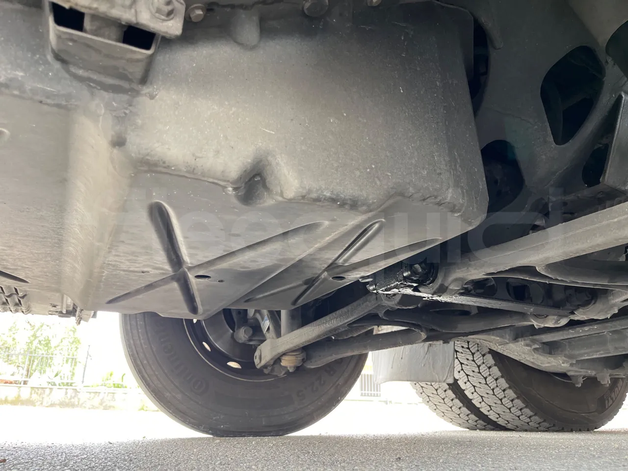 Setra S517 - axel 3  discs right