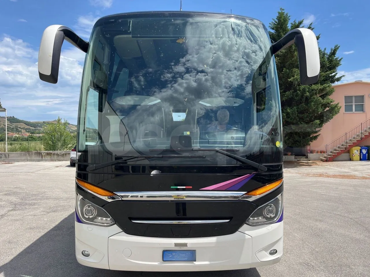 Setra S517 - front photo