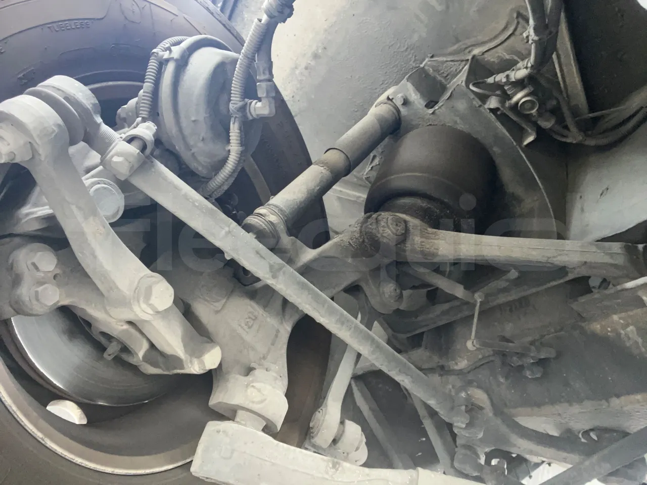 Setra S517 - front shock absorbers left