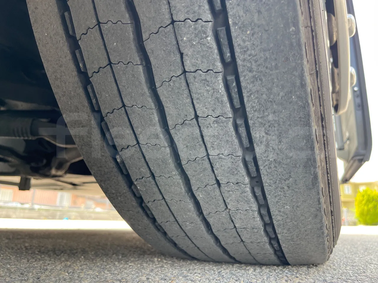 Setra S517 - tread condition front tires right