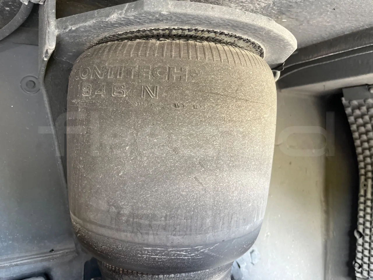 Setra S517 - axle 3 air springs 1 left