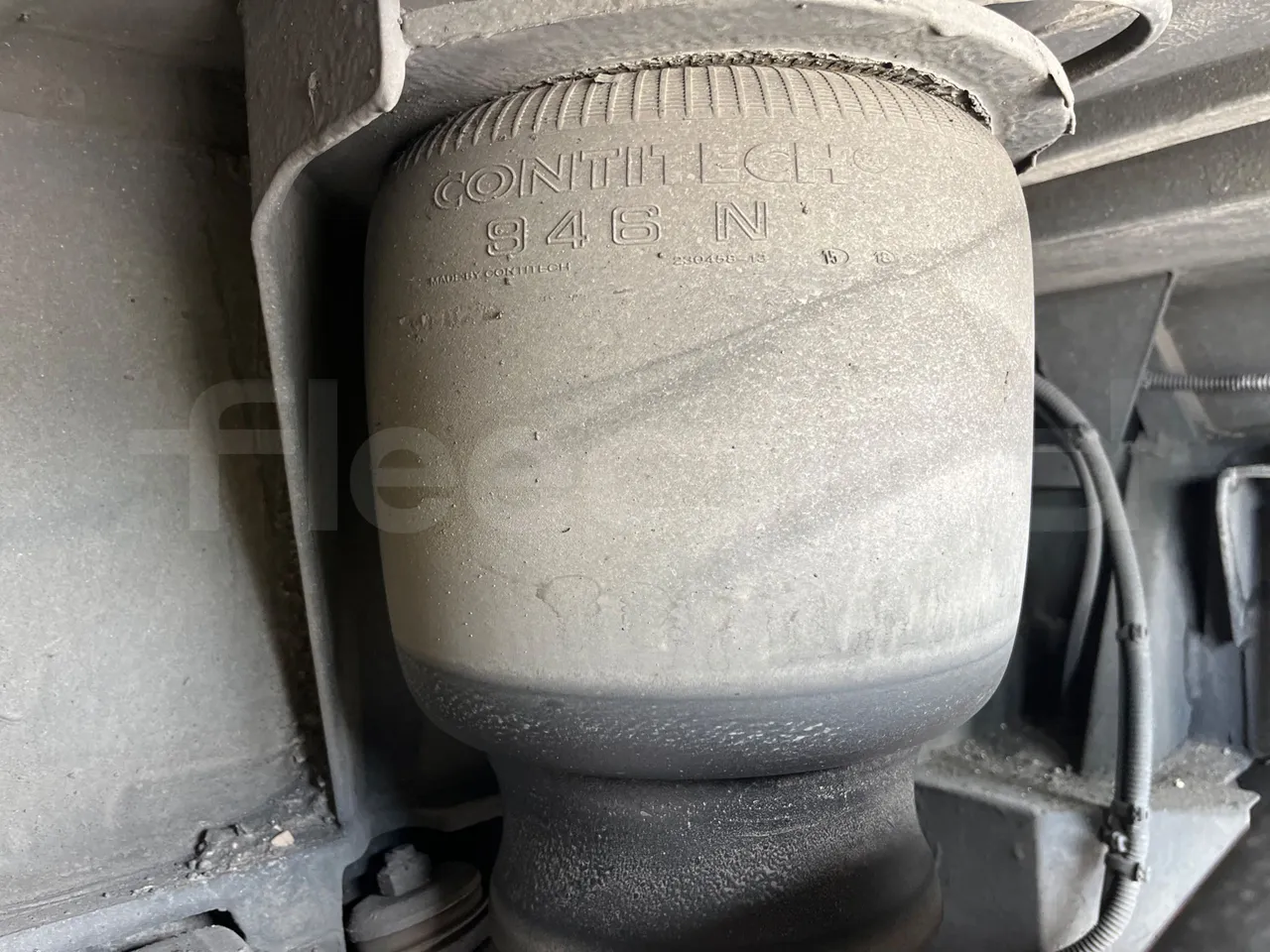 Setra S517 - axle 3 air springs 1 right