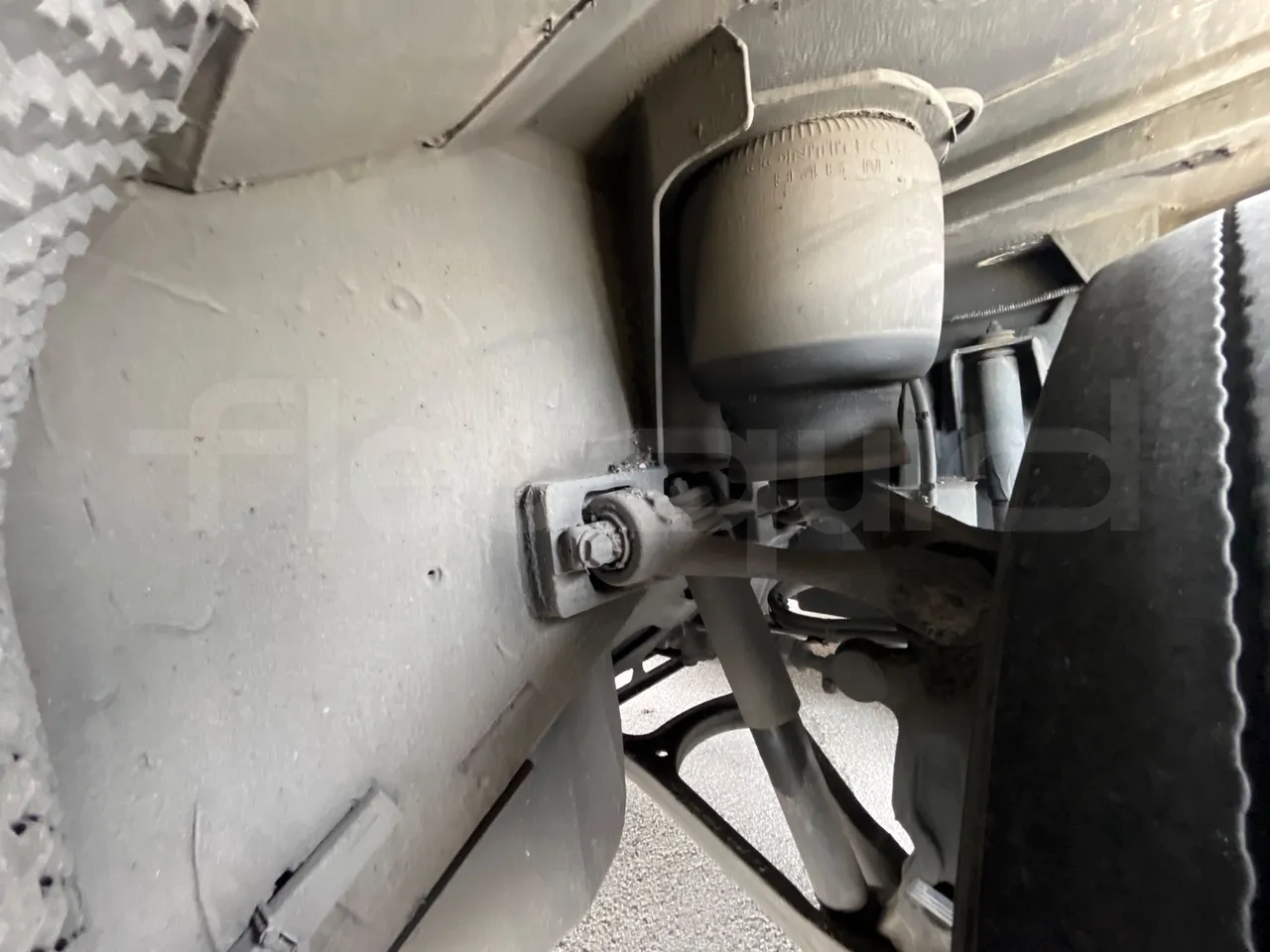 Setra S517 - axel 3 shock absorbers 1 right