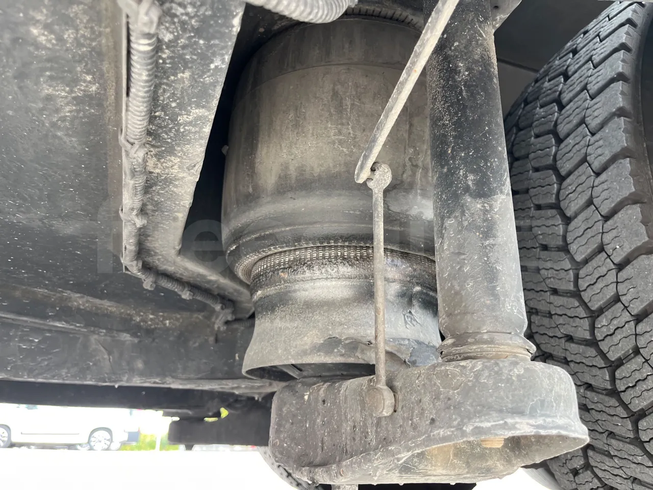 Setra S517 - axle 2 shock absorbers 2 left