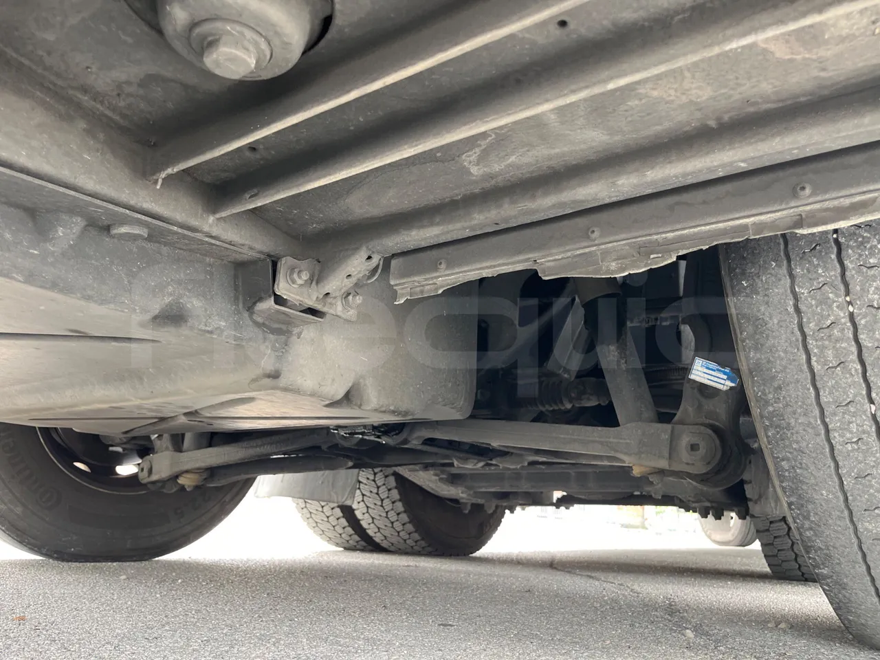 Setra S517 - axle 3 central
