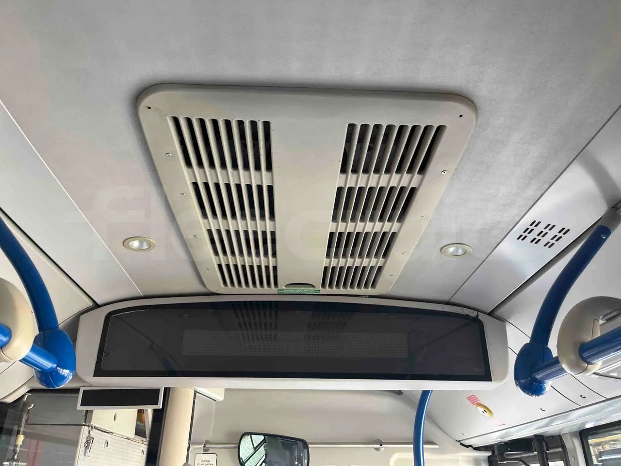 Man A20 - roof hatch 1