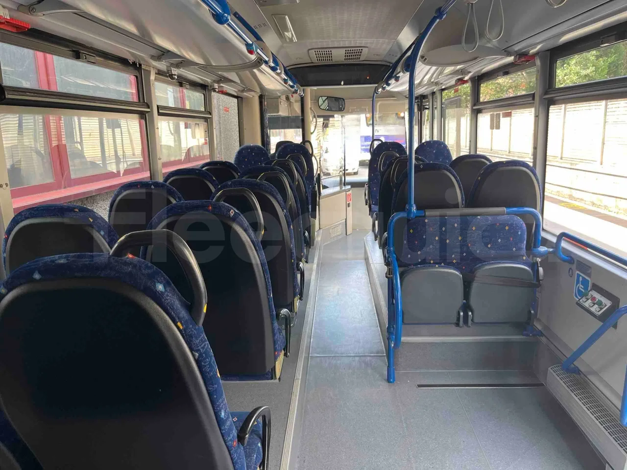 Man A20 - forward view middle aisle