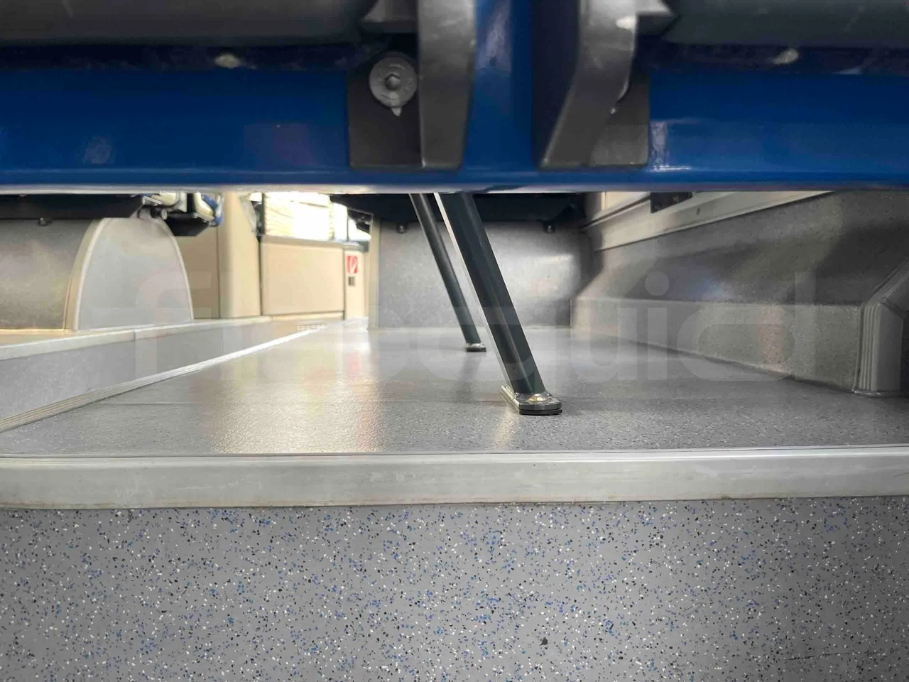Man A20 - table detail photo