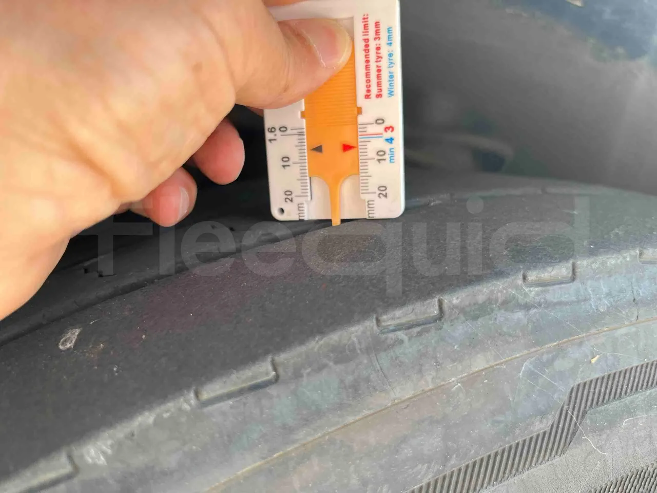 Man A20 - rear left tire photo