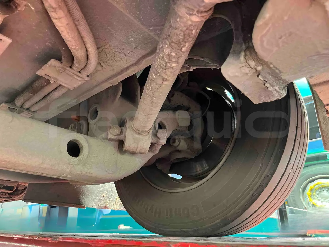 Man A20 - front axle left side