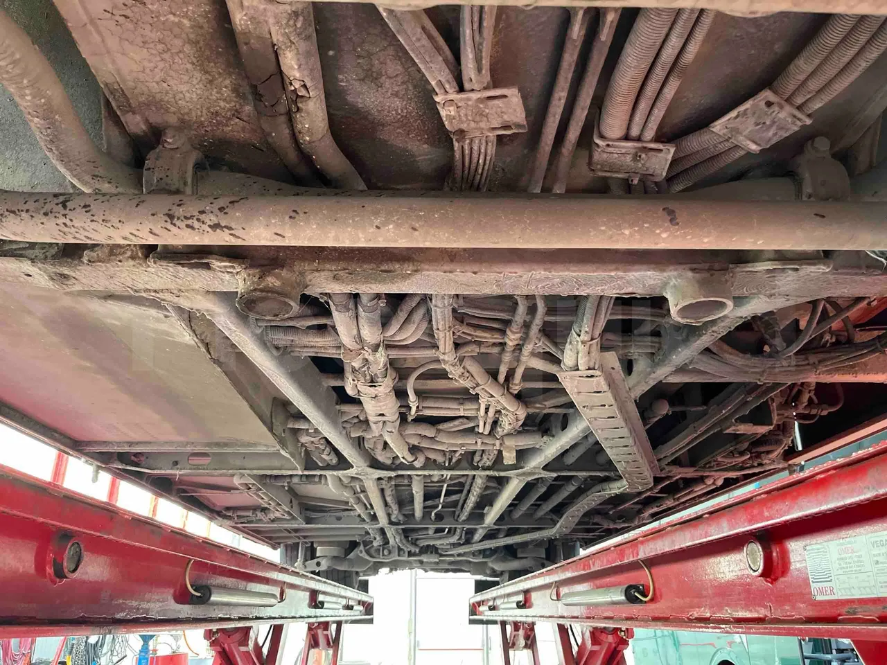 Man A20 - central undercarriage photo