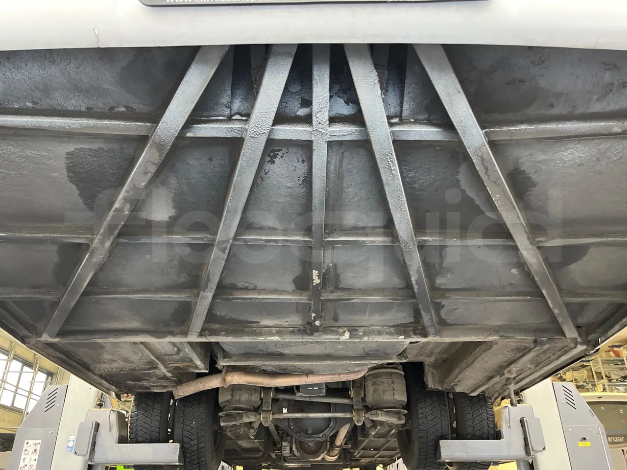 Iveco Daily DYPARRO - EUR6 - 312kW - 8.620m - bellows turntable (18m)